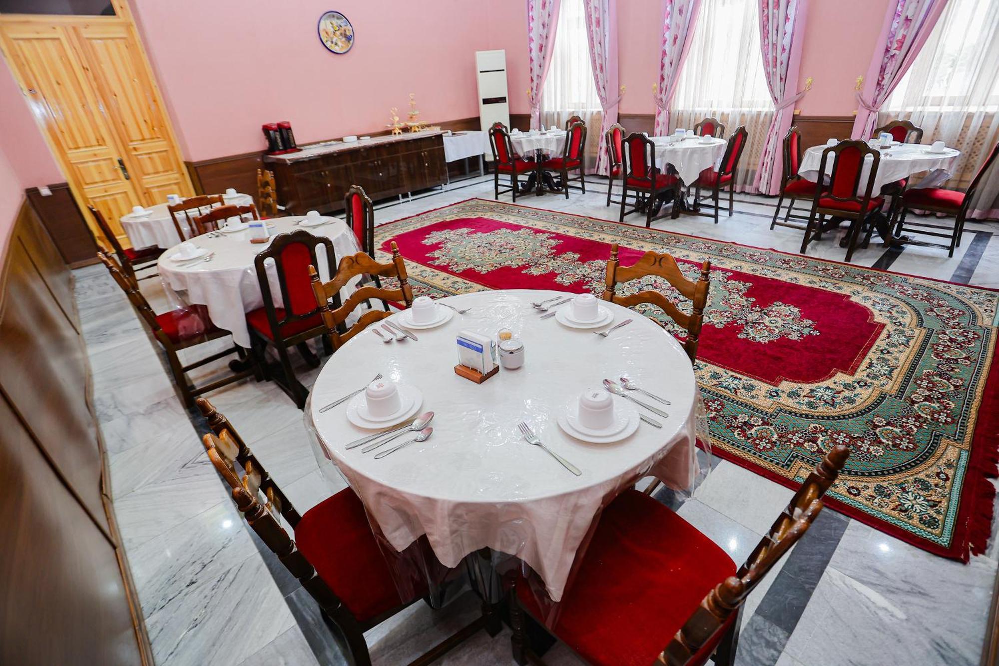 Yangi Sharq Hotell Samarkand Exteriör bild